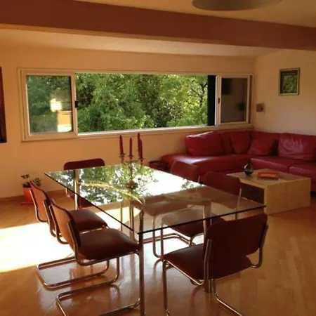 Laura Casa de hóspedes